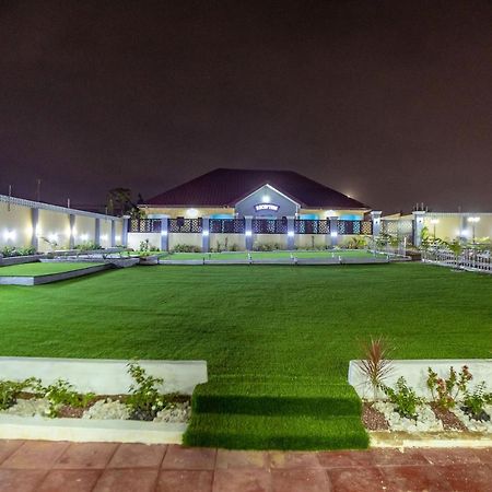 Bella Ella Hotel & Event Center Kasoa Ngoại thất bức ảnh