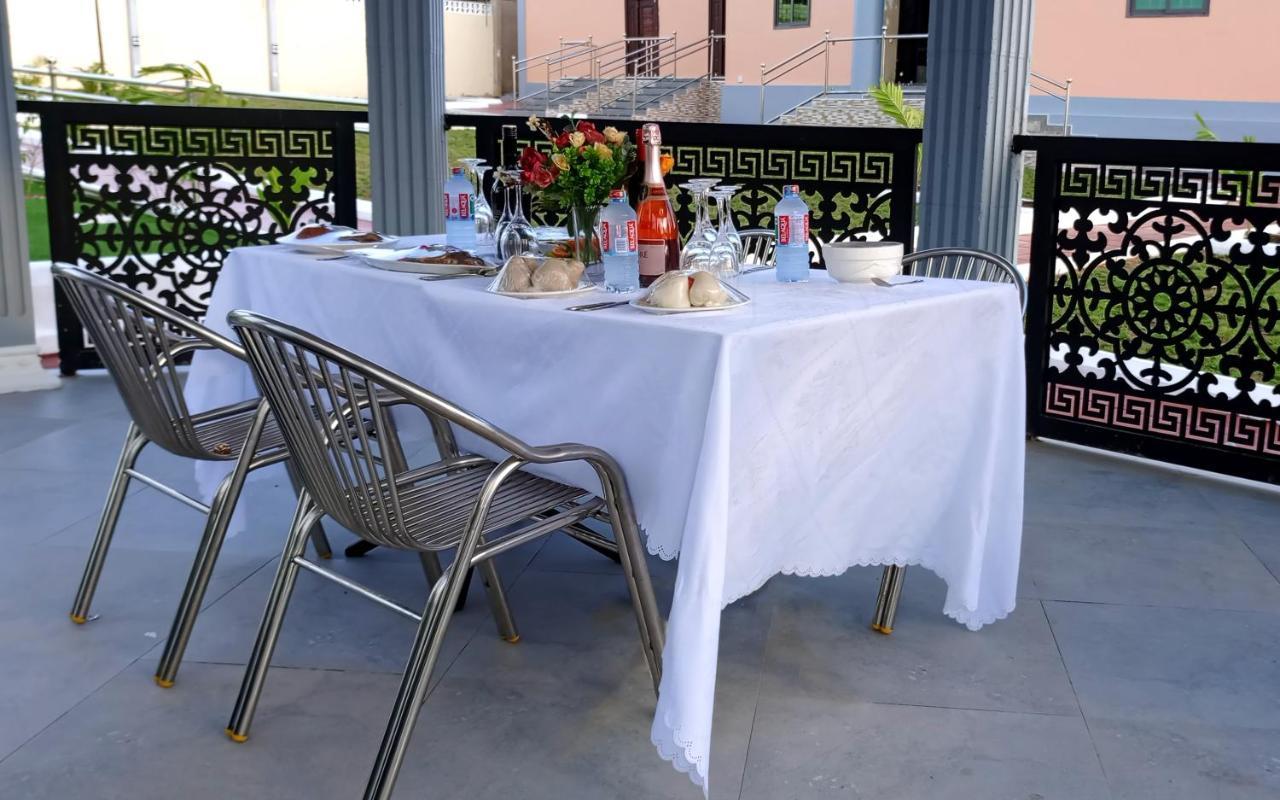 Bella Ella Hotel & Event Center Kasoa Ngoại thất bức ảnh