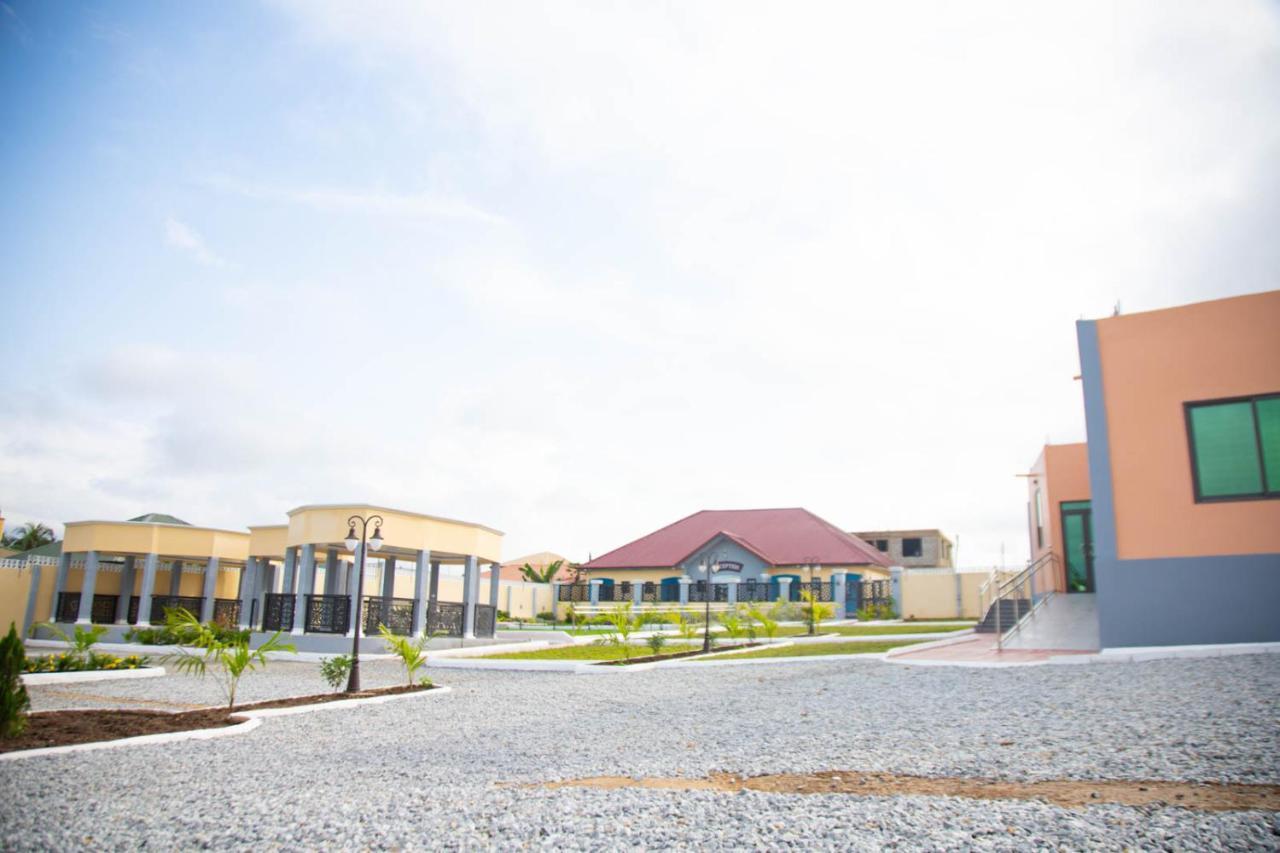 Bella Ella Hotel & Event Center Kasoa Ngoại thất bức ảnh